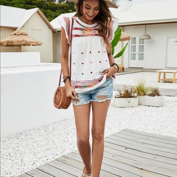 GEO EMBROIDERY BUTTERFLY SLEEVE BLOUSE - Picture 4 of 5